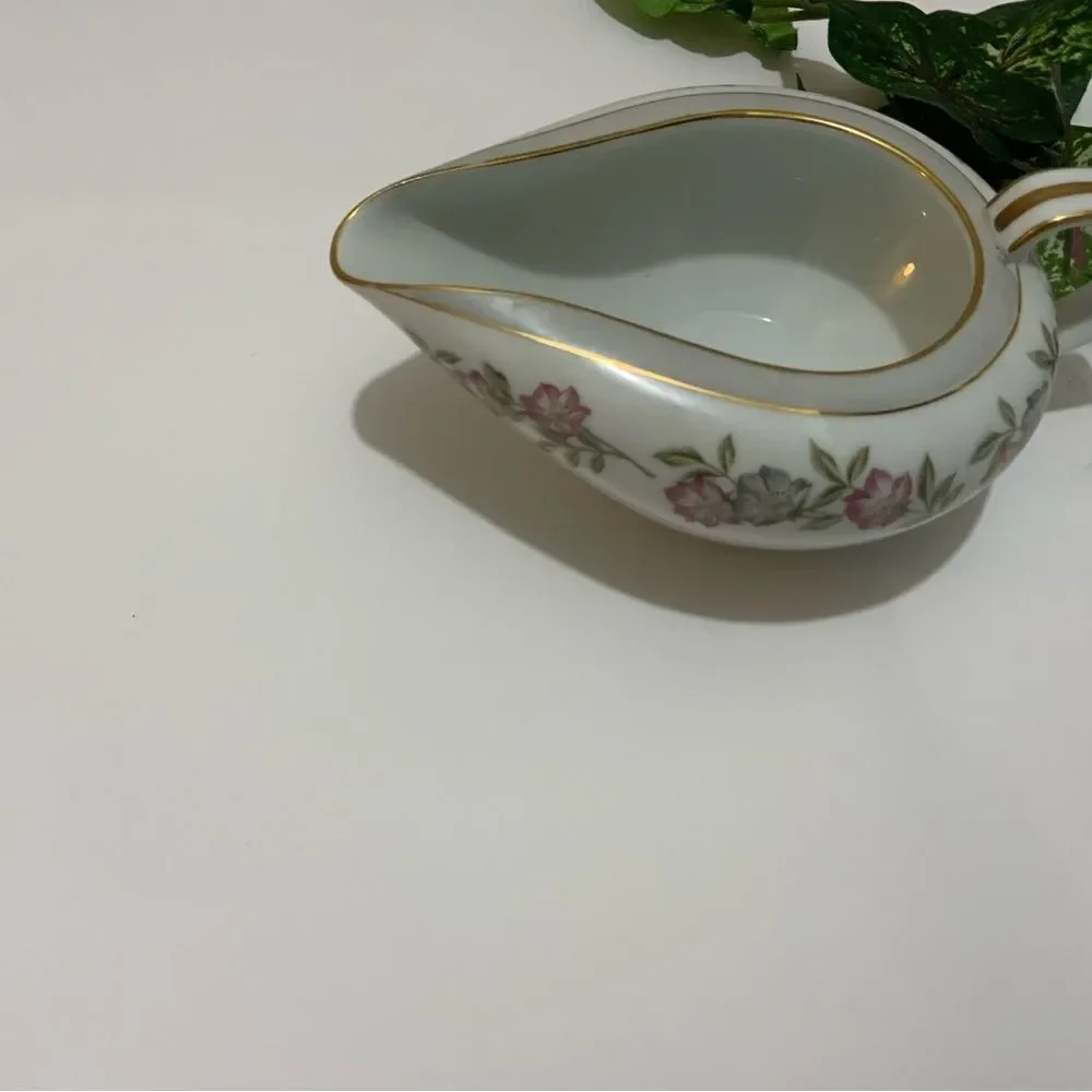 Noritake 5433 Creamer Red and Gray Flowers Gray Band Japan G5